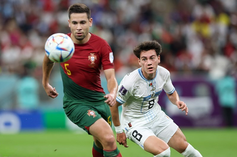 直播 · App 界面预览